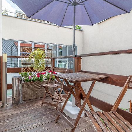 Jonas Apartments - Great Location Near Bratislava City Center Exteriör bild