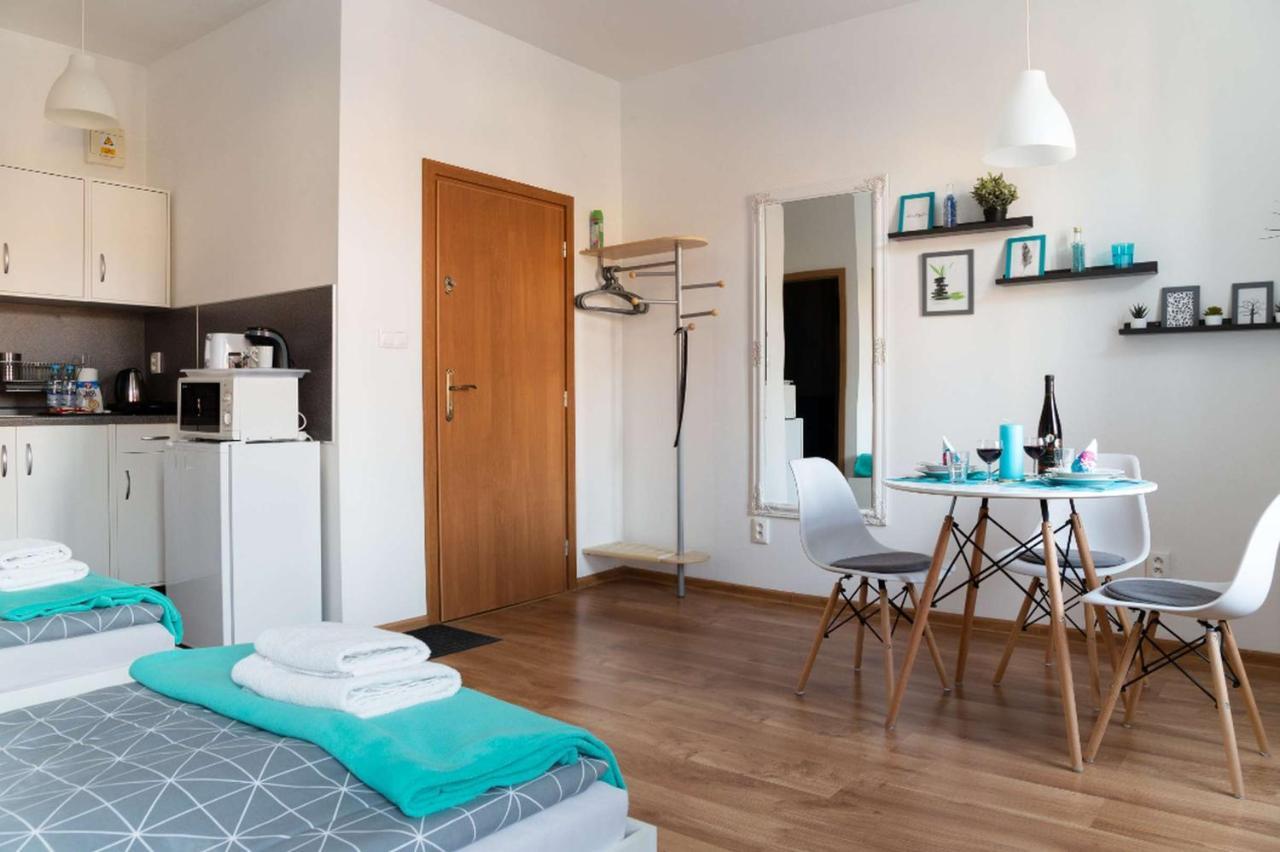 Jonas Apartments - Great Location Near Bratislava City Center Exteriör bild