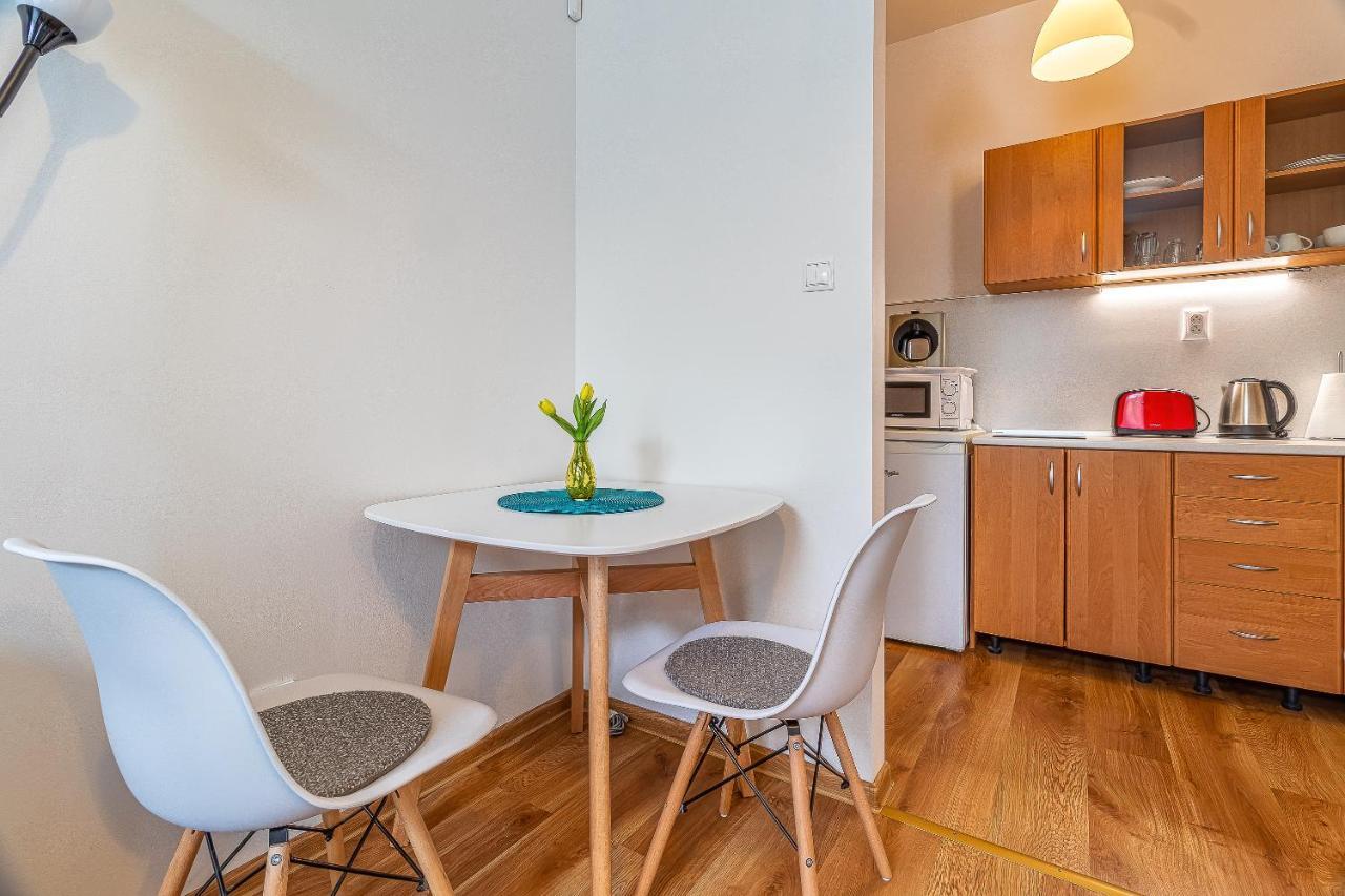 Jonas Apartments - Great Location Near Bratislava City Center Exteriör bild