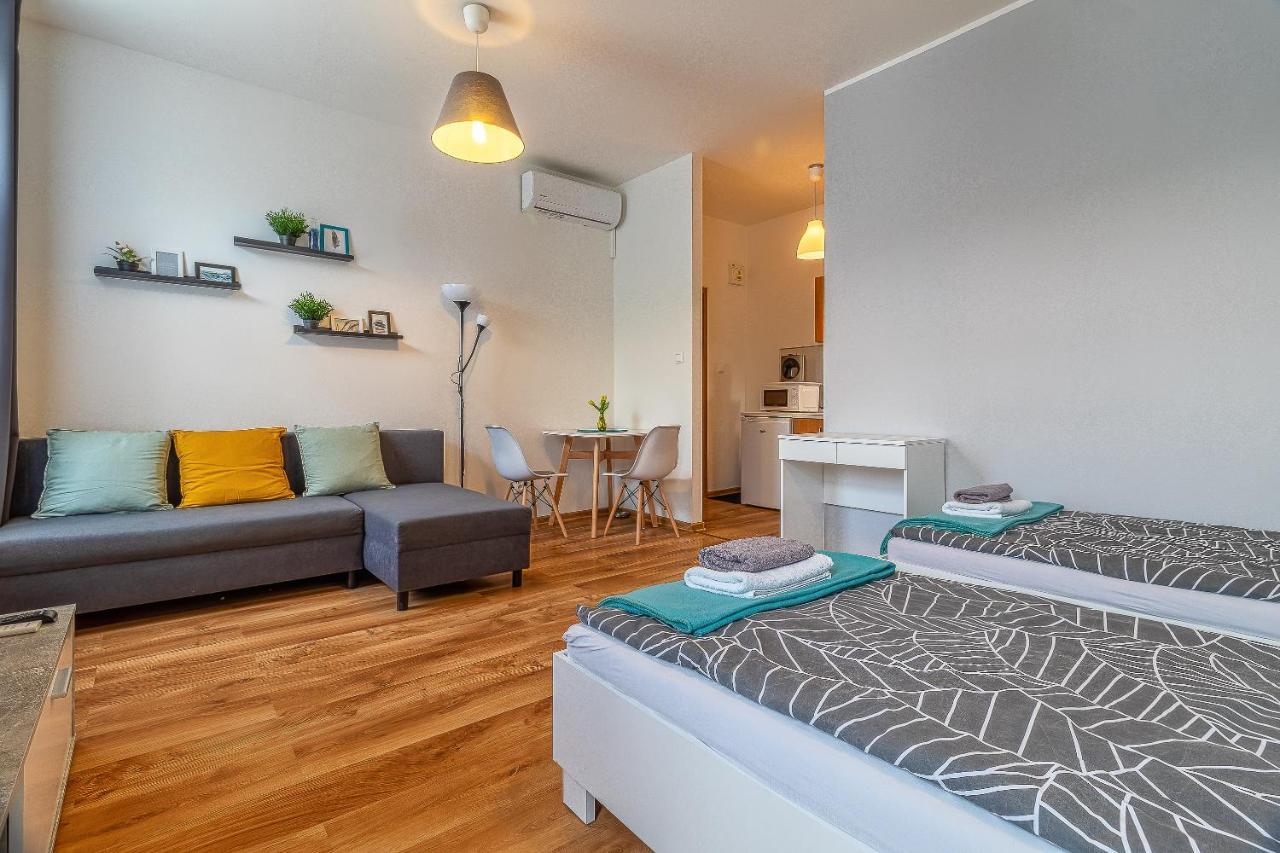 Jonas Apartments - Great Location Near Bratislava City Center Exteriör bild