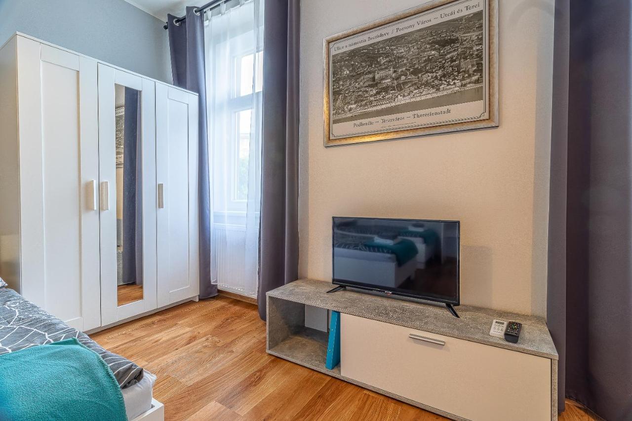 Jonas Apartments - Great Location Near Bratislava City Center Exteriör bild