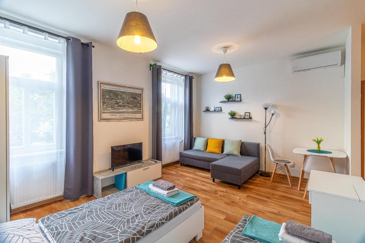 Jonas Apartments - Great Location Near Bratislava City Center Exteriör bild