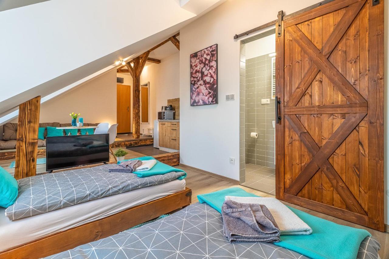 Jonas Apartments - Great Location Near Bratislava City Center Exteriör bild