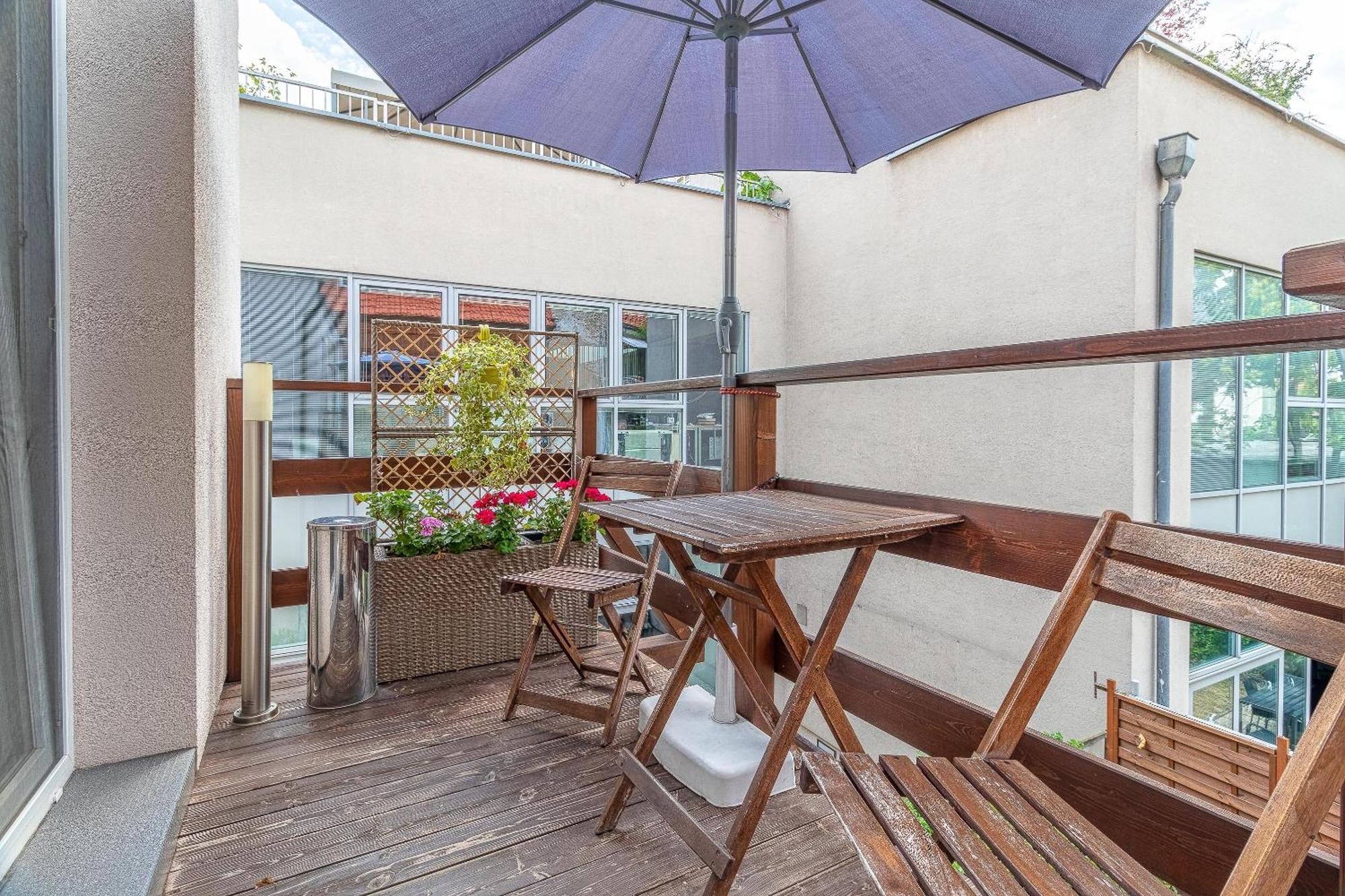 Jonas Apartments - Great Location Near Bratislava City Center Exteriör bild